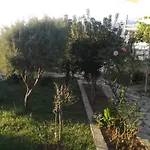 Laura 1 公寓 Ražanac