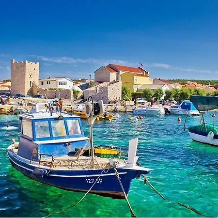 Apartament Laura 1 *