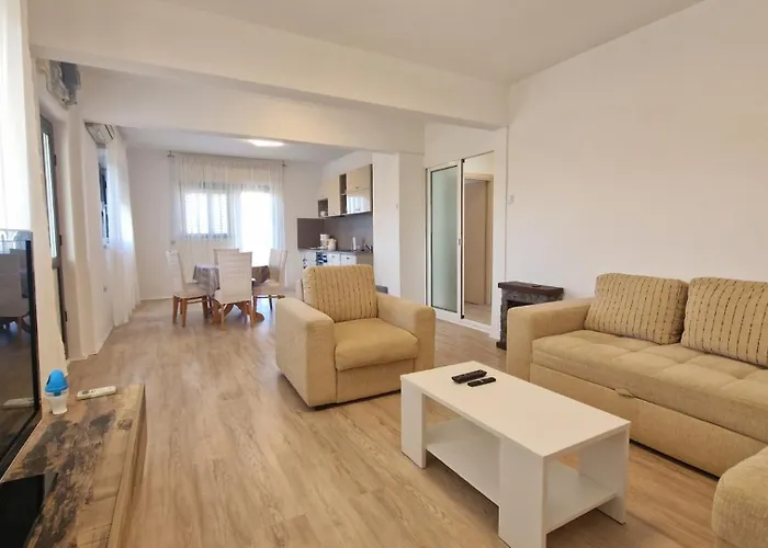 Apartman Laura 1 Apartment
