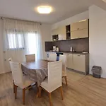 Appartement Laura 1 Ražanac