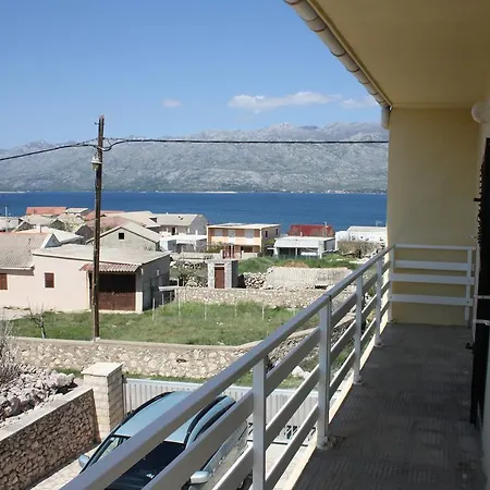 Laura 1 Apartman *
